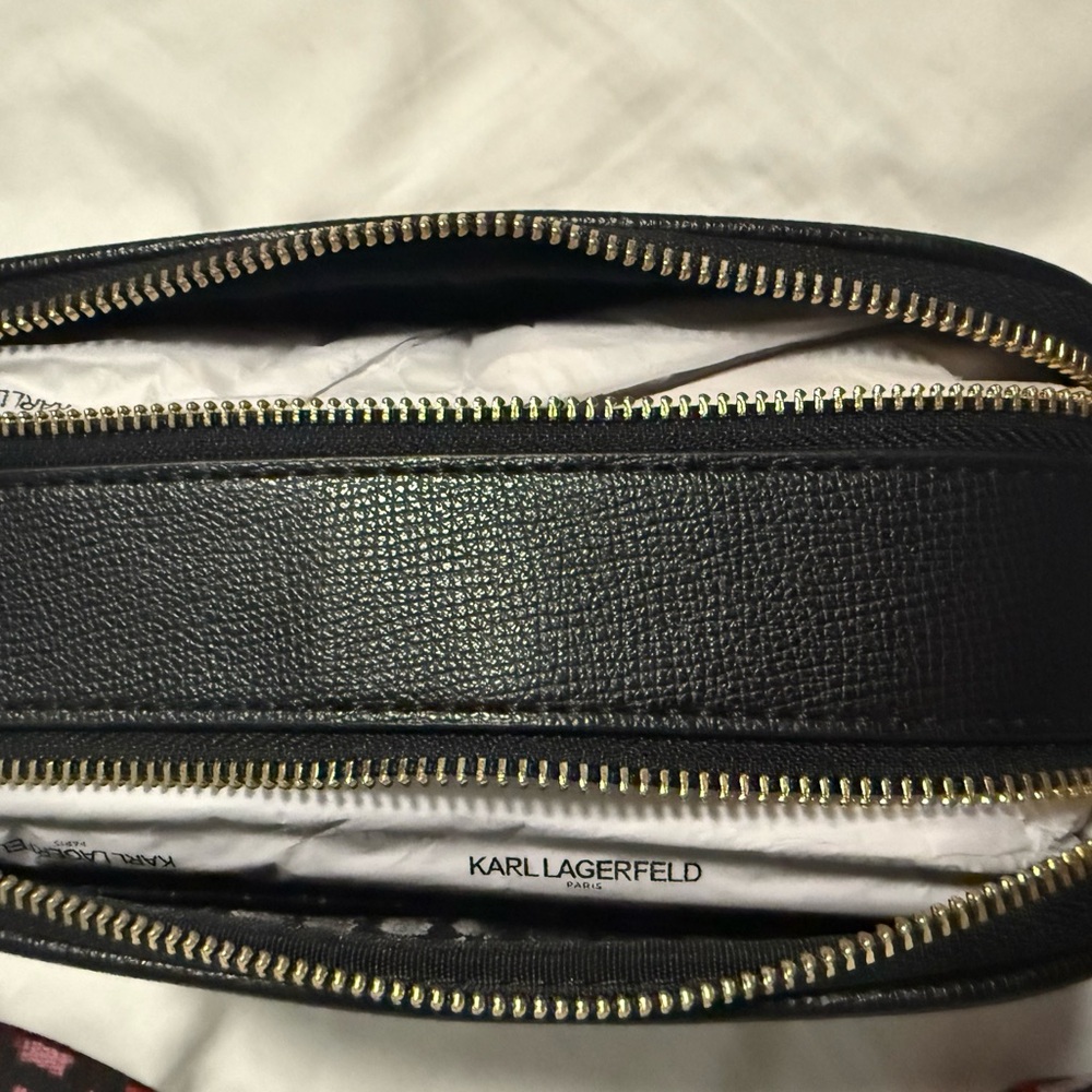 Karl Lagerfeld NWT Black Crossbody with Beautiful Strap and Attached coin purse! - Picture 8 of 9